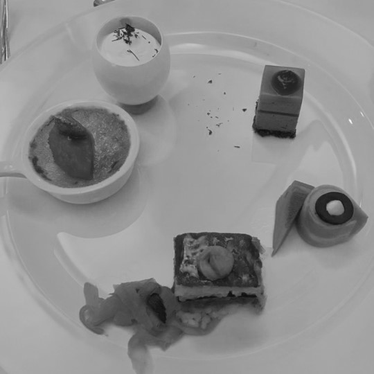 Ein Teller mit Essen!